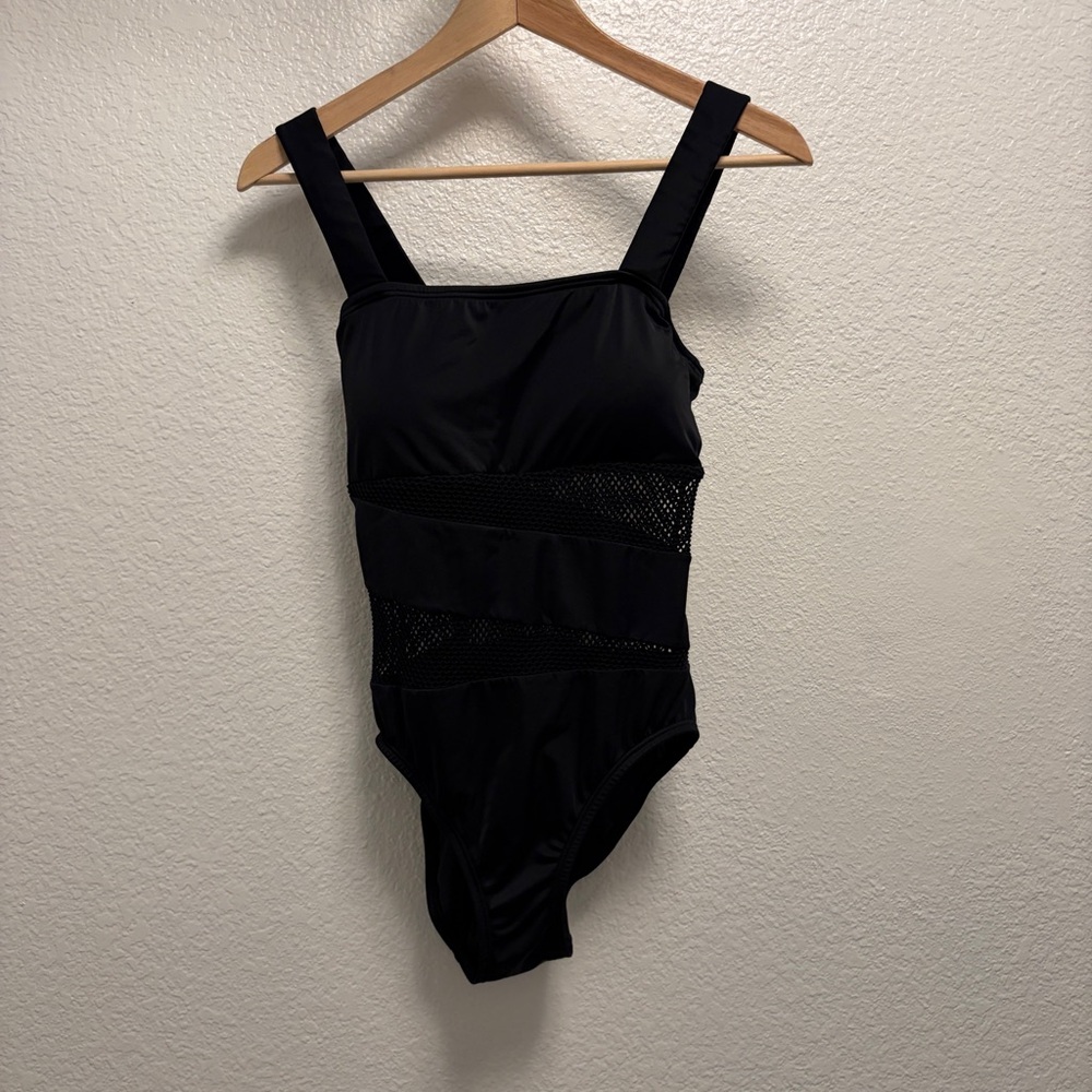 DKNY Swim Mesh One piece Swimsuit Women’s Size 8 black thick straps